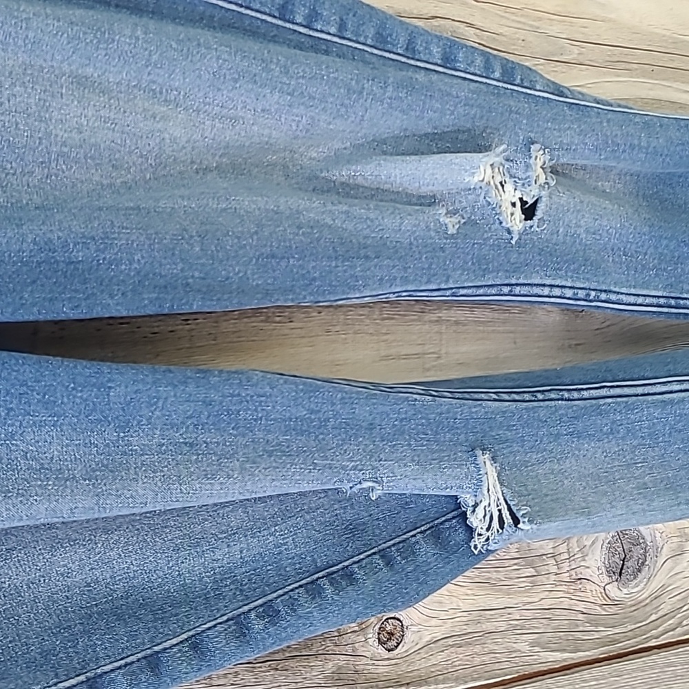 Abercrombie & Fitch Blue Skinny Jeans Distressed Style - Picture 2 of 4